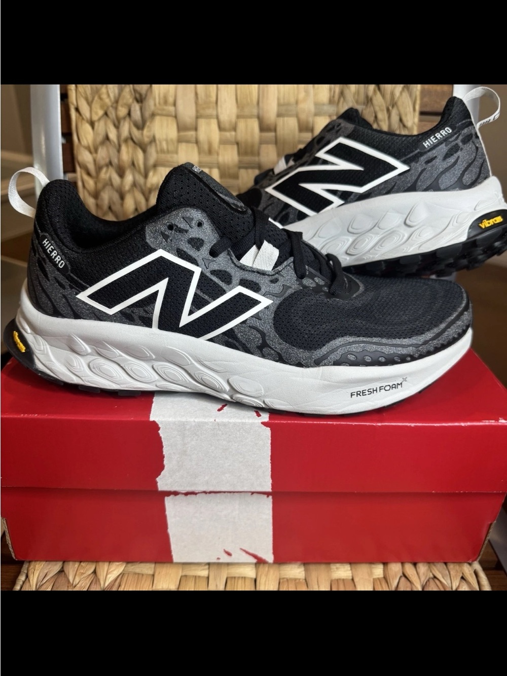 New Balance Fresh Foam X Hierro v8 Womens size 12 X Wide Blacks Grays White